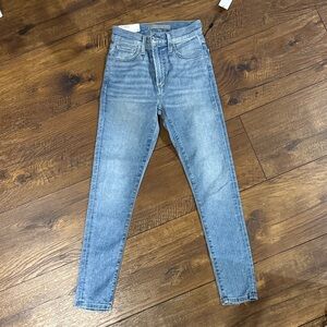 Joe's Jeans Women's Skinny Denim in Medium Blue